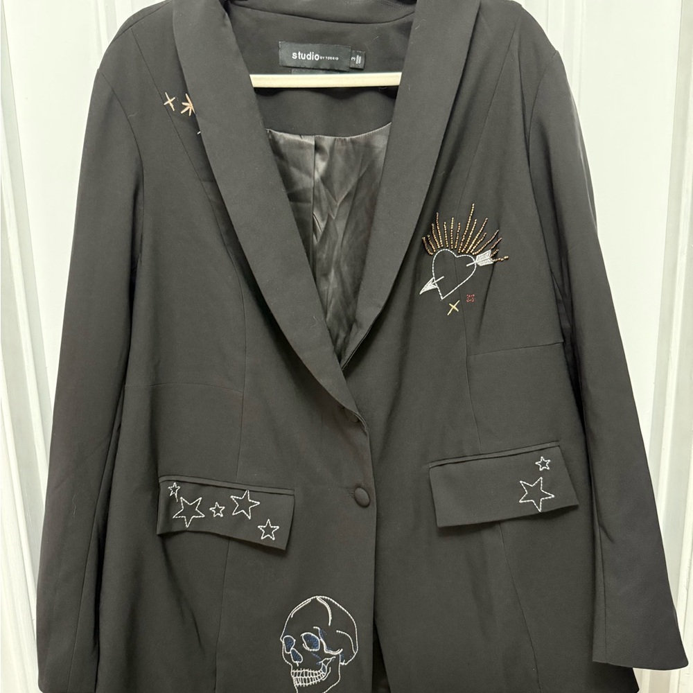 Torrid Studio Black Embroidered Long Sleeves Studio Crepe Blazer Sz3 (J-1)